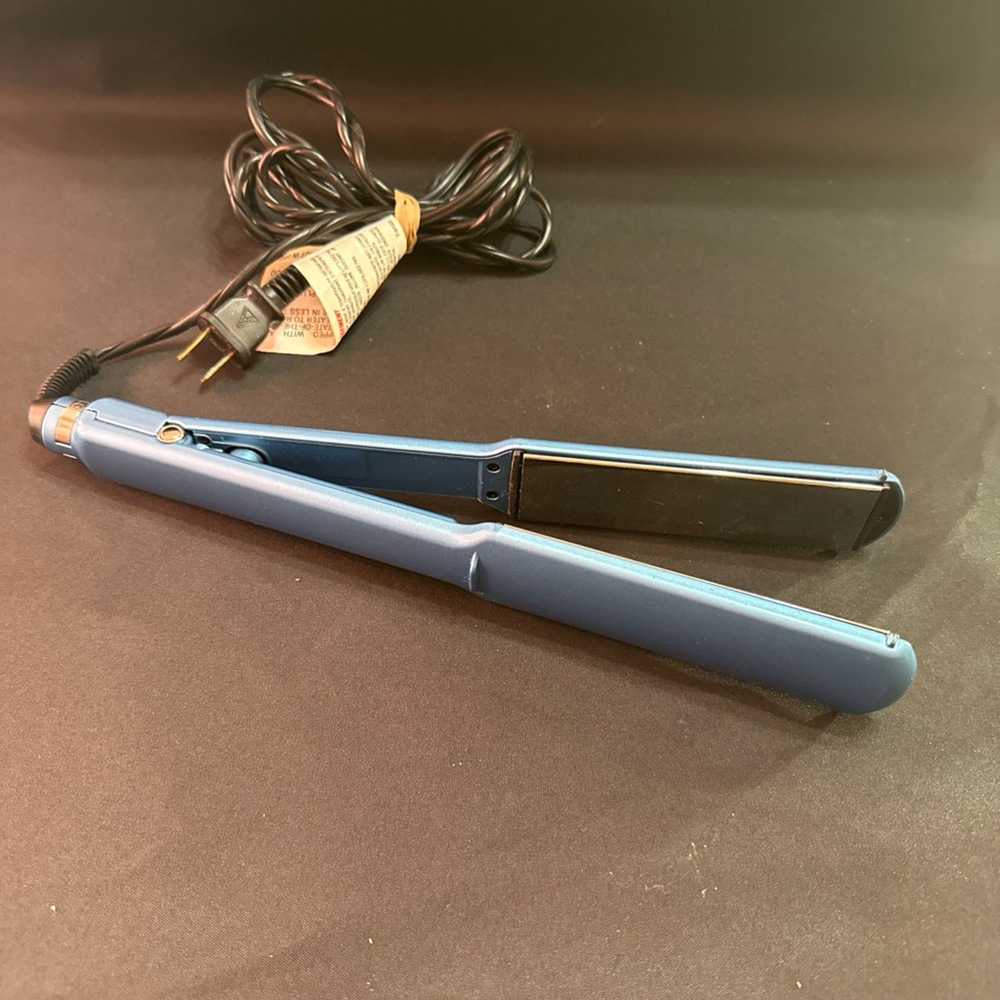 BaBylissPRO Flat Iron Hair Straightener, 1-1/2 Inch, Nano Titanium Hair Styling - Picture 5 of 5
